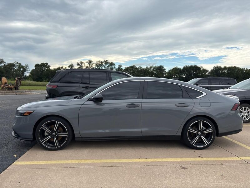 Used 2023 Honda Accord Hybrid SportImage 2