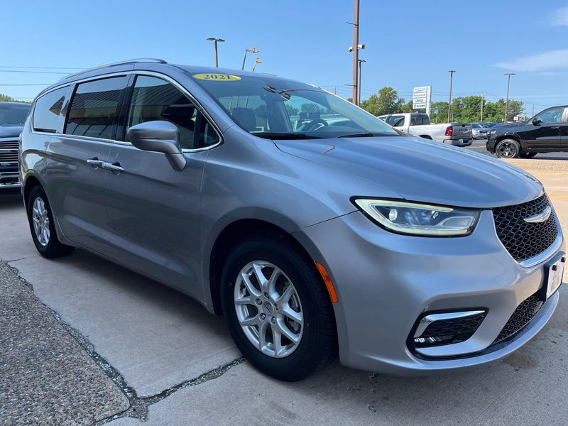 2021 Chrysler Pacifica Touring LImage 6