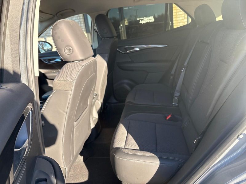 2023 Buick Envision Preferred photo 2