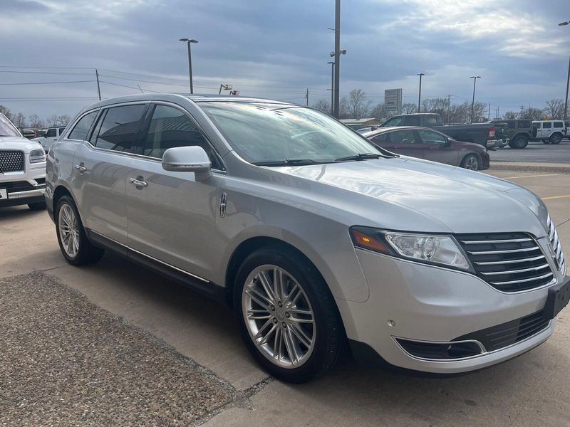 2019 Lincoln MKT ReserveImage 9