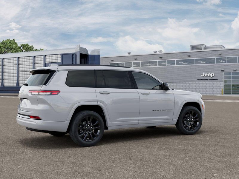 New 2026 Jeep Grand Cherokee L Limited Reserve 4x4Image 27
