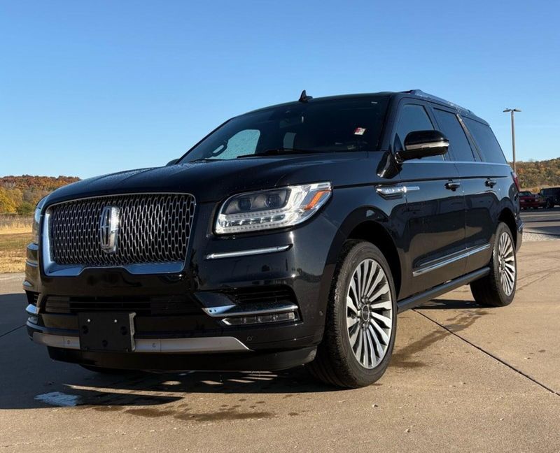 2021 Lincoln Navigator ReserveImage 2