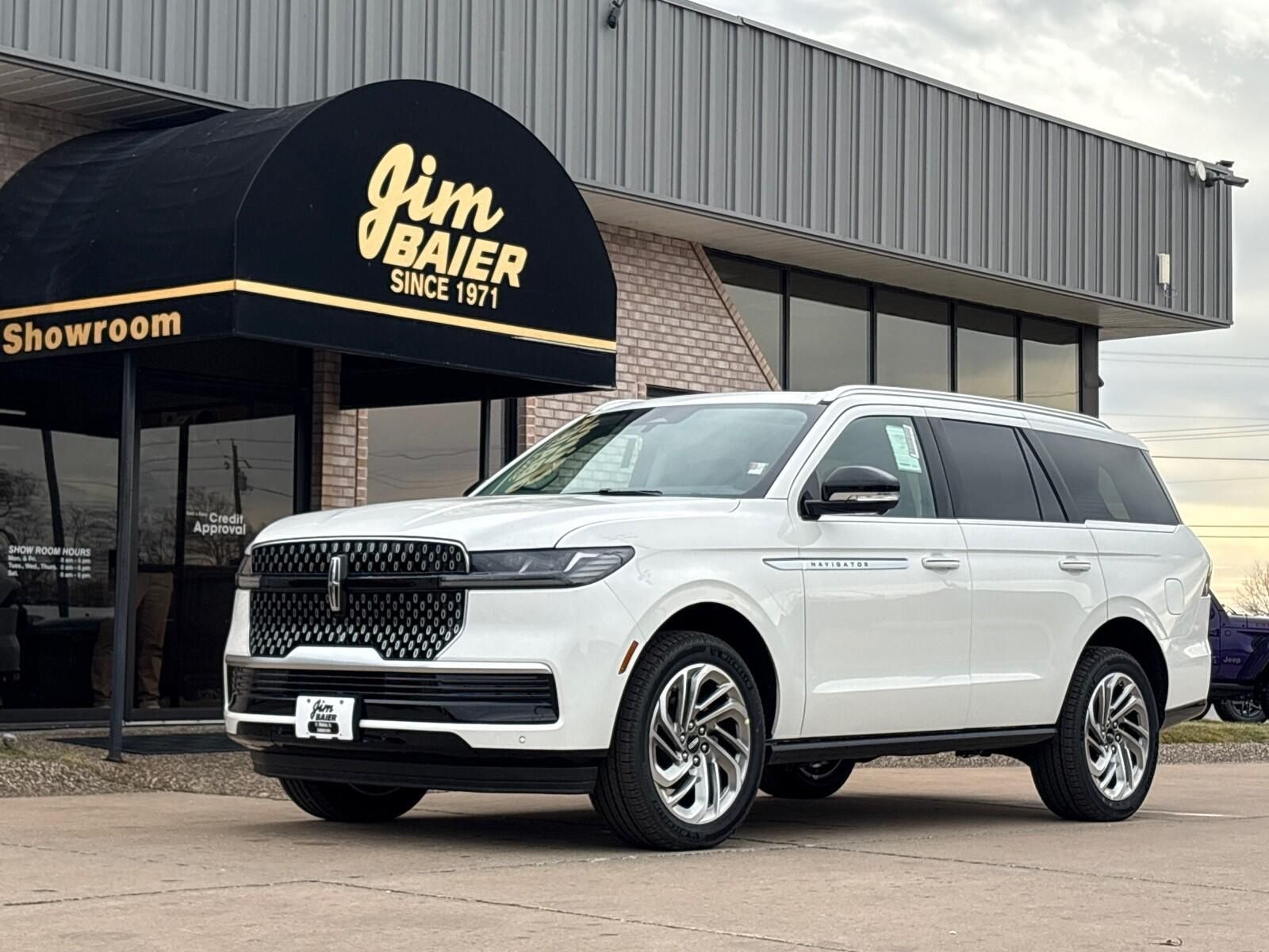 2025 Lincoln Navigator Reserve's photo