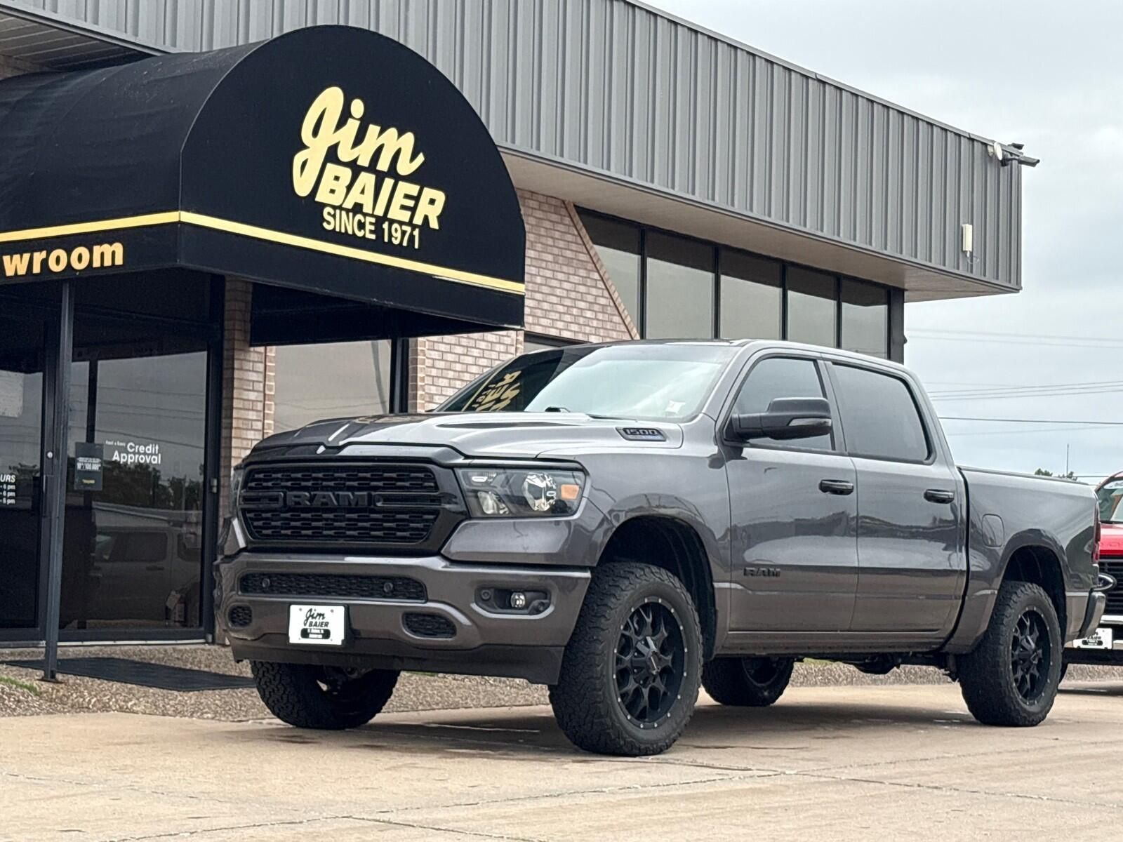 2024 RAM 1500 Big Horn/Lone Star 4x4 Crew Cab 5'7's photo