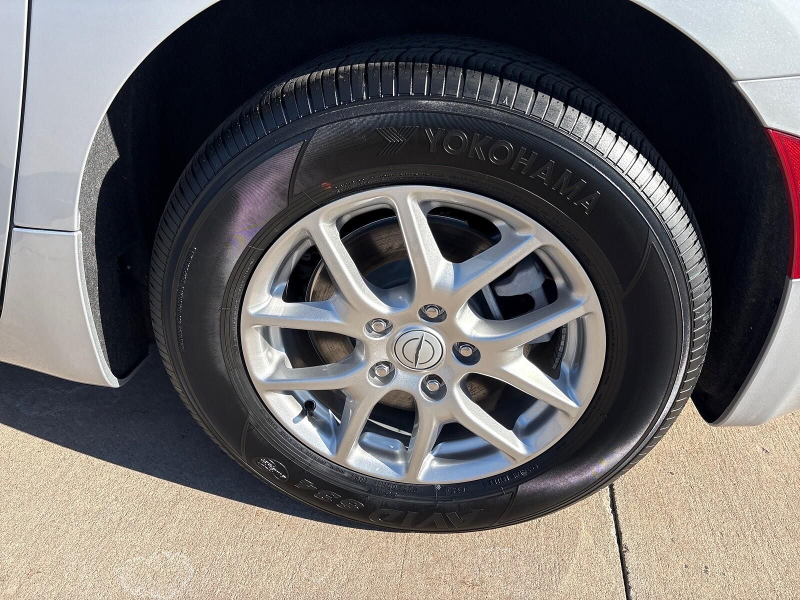 2026 Chrysler Pacifica Select - Photo 12