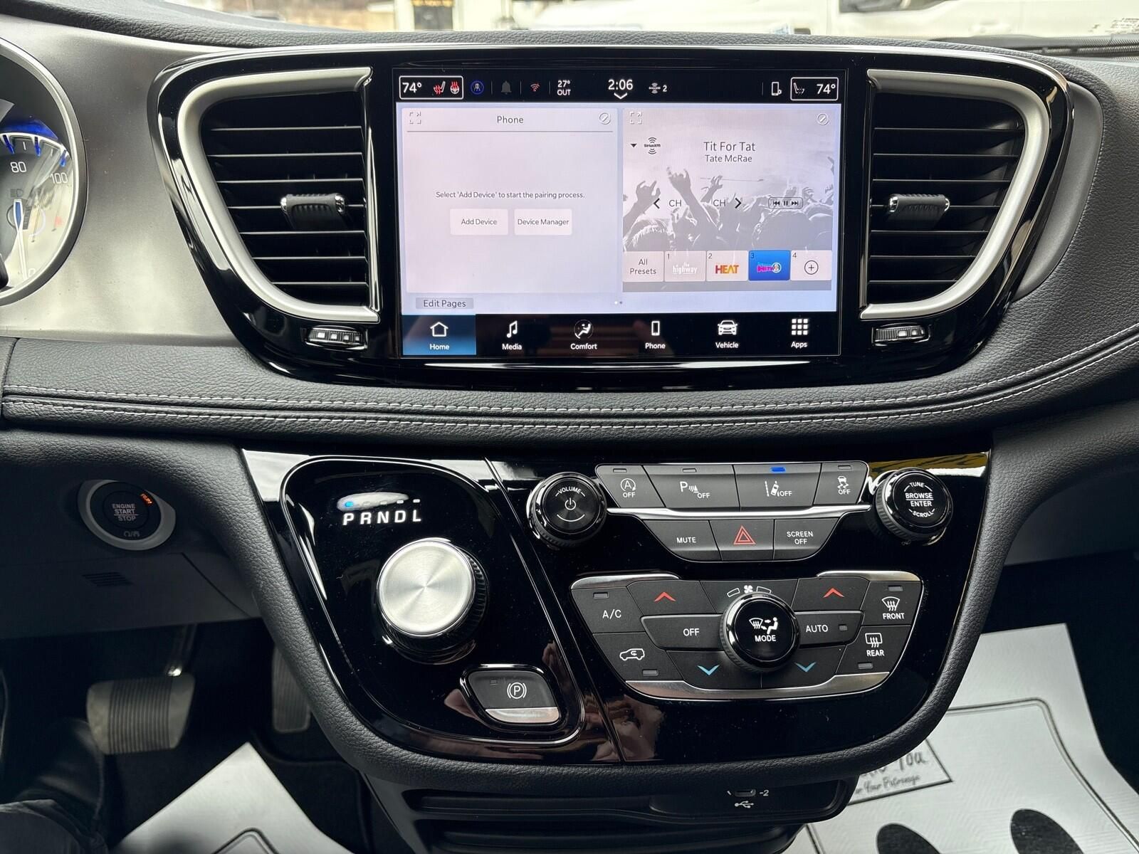 2026 Chrysler Pacifica Select - Photo 17