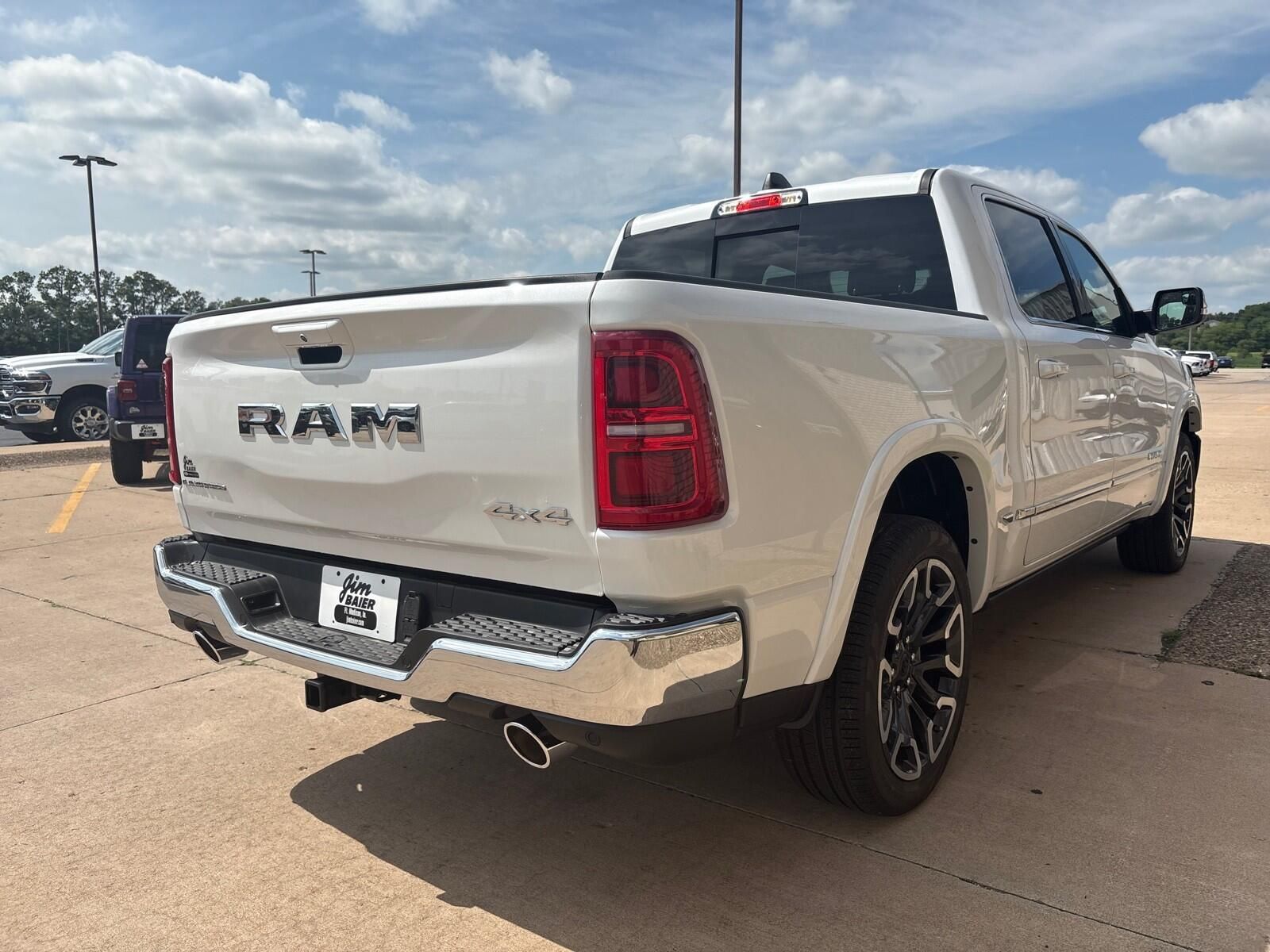 2026 RAM 1500 Limited - Photo 11