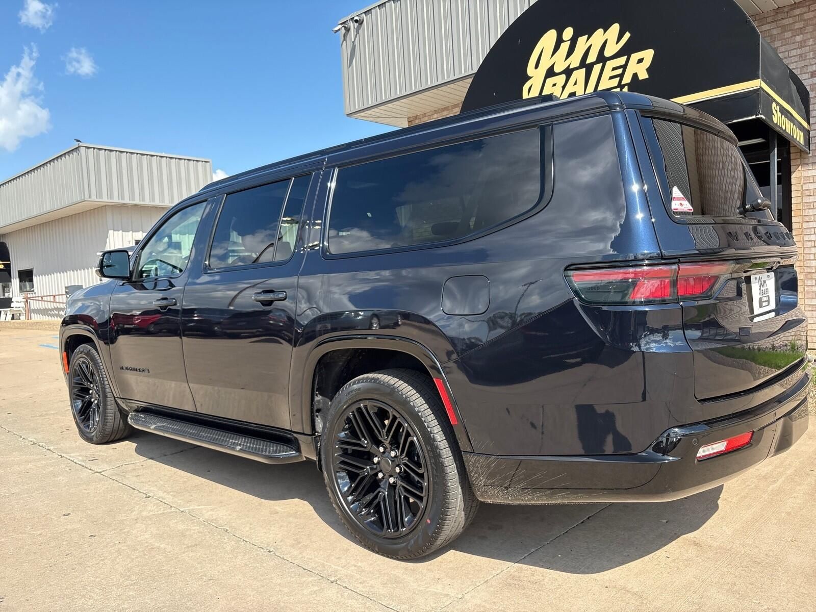 2025 Jeep Wagoneer L Series II - Photo 14