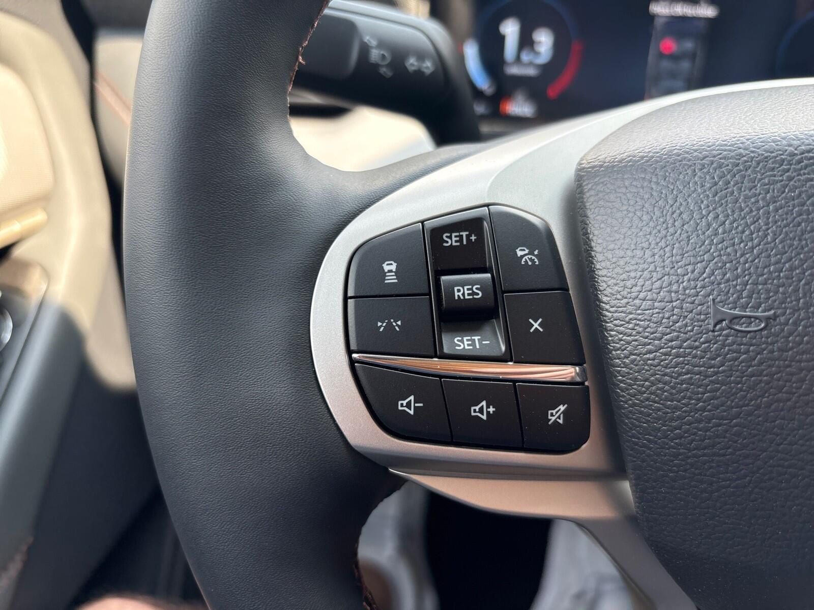 2026 Ford Explorer Active - Photo 15