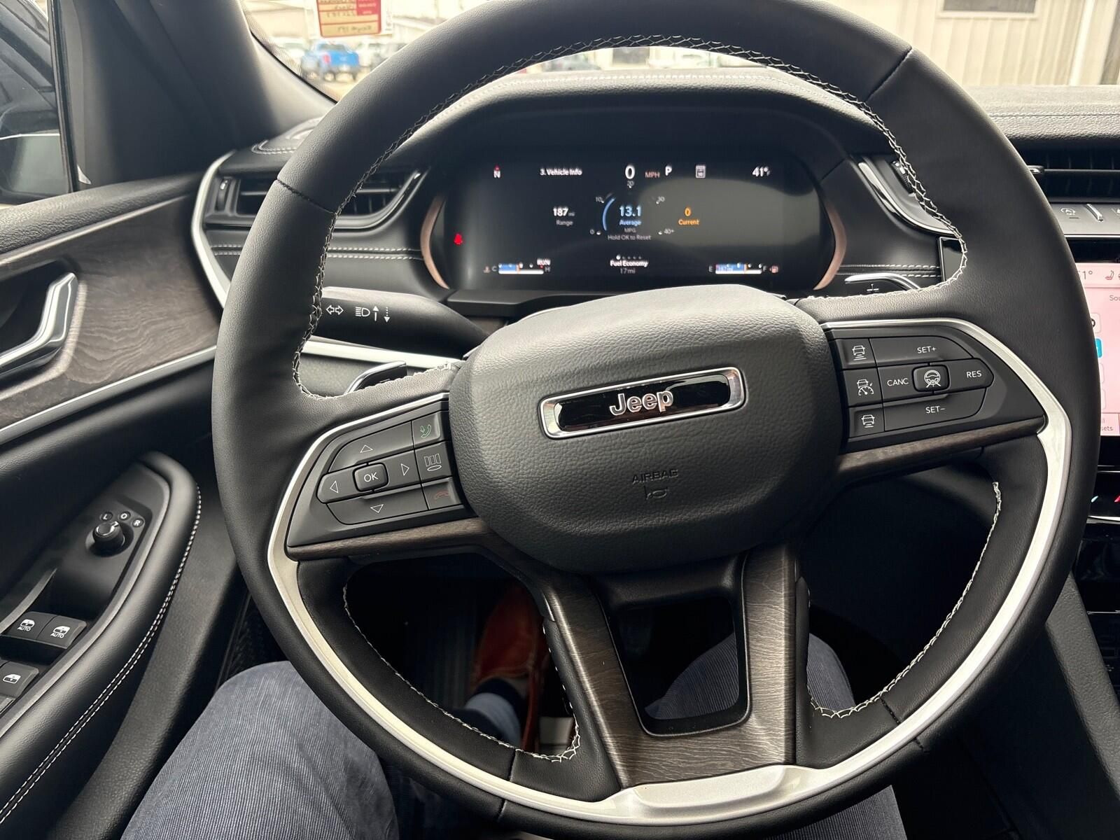 2026 Jeep Grand Cherokee Laredo - Photo 14
