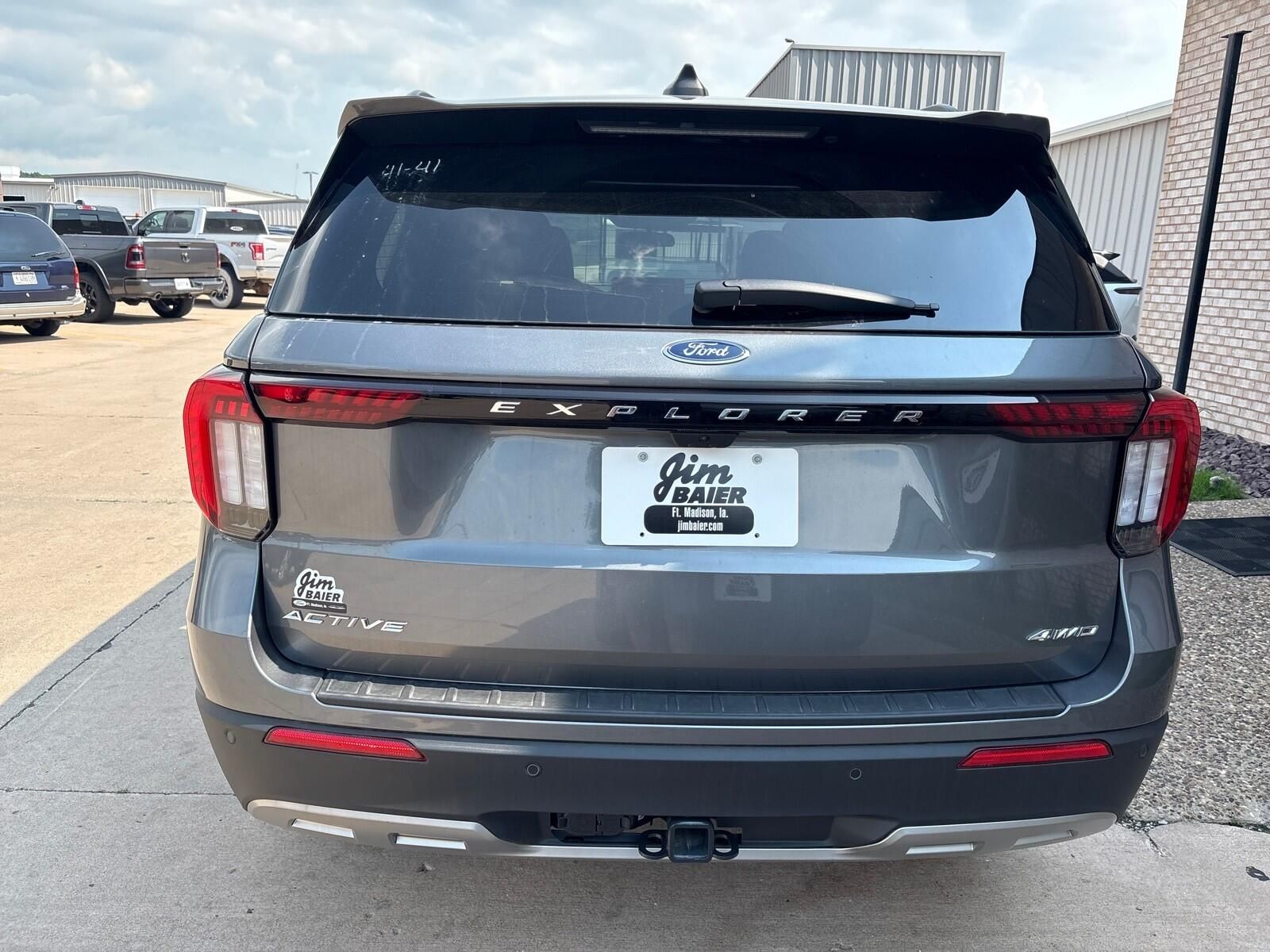 2026 Ford Explorer Active - Photo 10