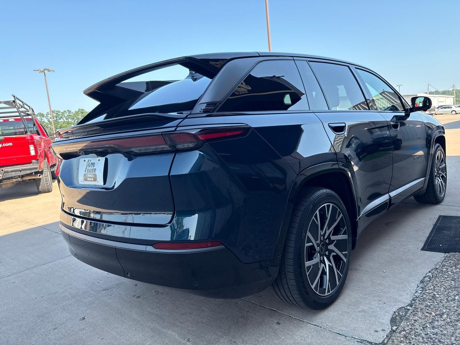 2025 Jeep Wagoneer S Limited - Photo 9