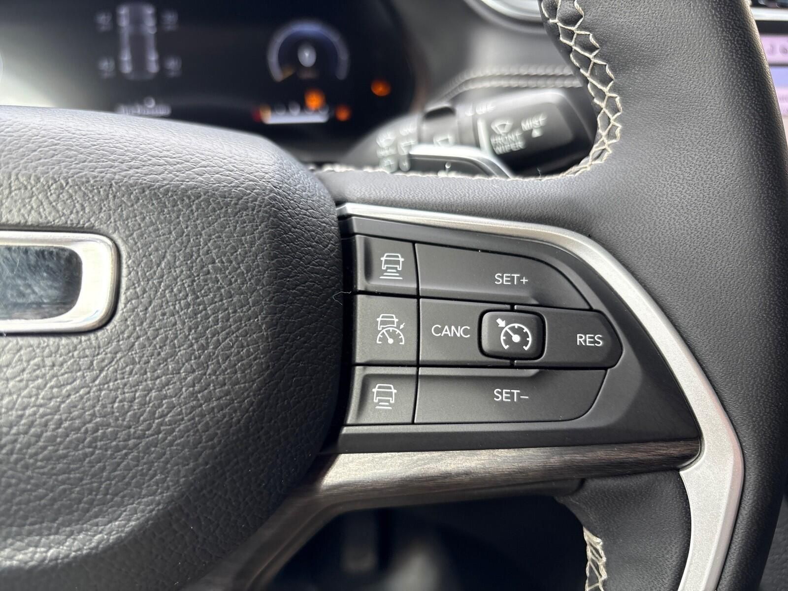 2023 Jeep Grand Cherokee Limited - Photo 16