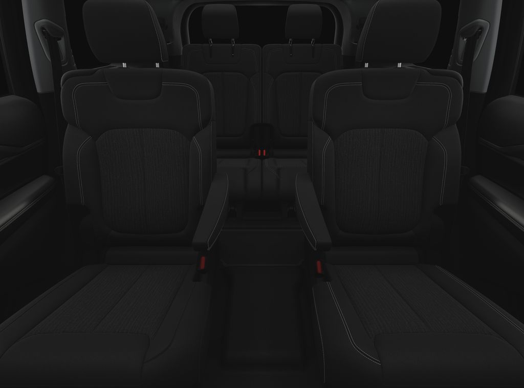 2025 Jeep Grand Cherokee L Laredo's photo