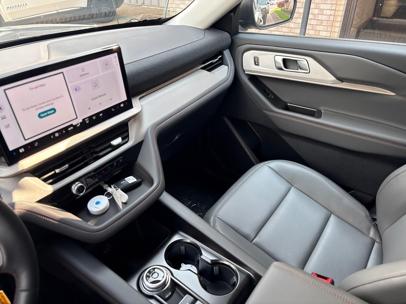 2026 Ford Explorer Active - Photo 16