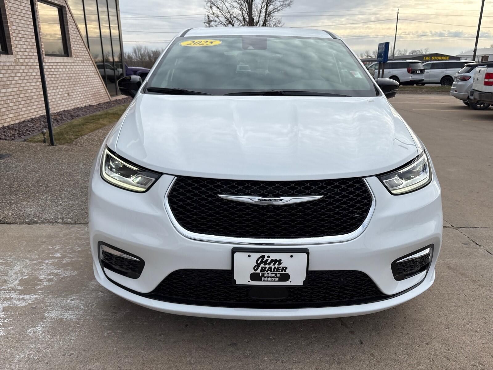 2026 Chrysler Pacifica Select - Photo 7