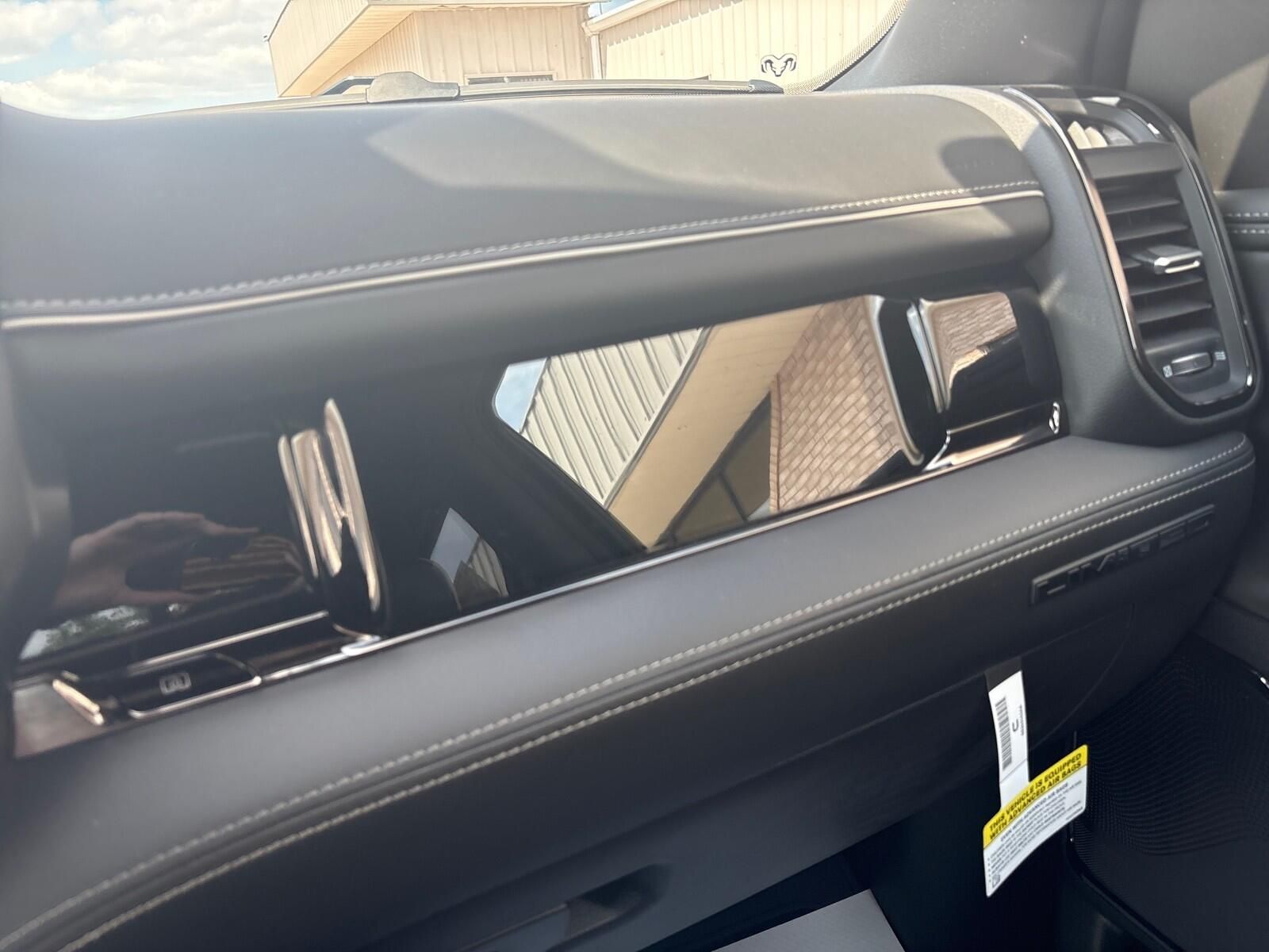 2026 RAM 1500 Limited - Photo 25