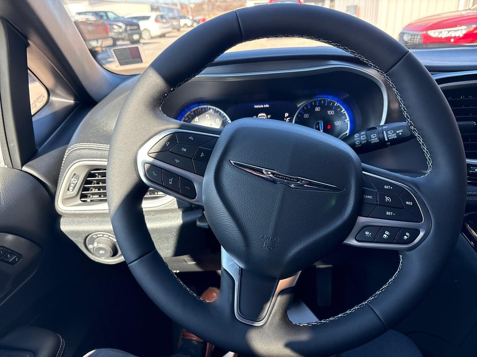 2026 Chrysler Pacifica Select - Photo 14