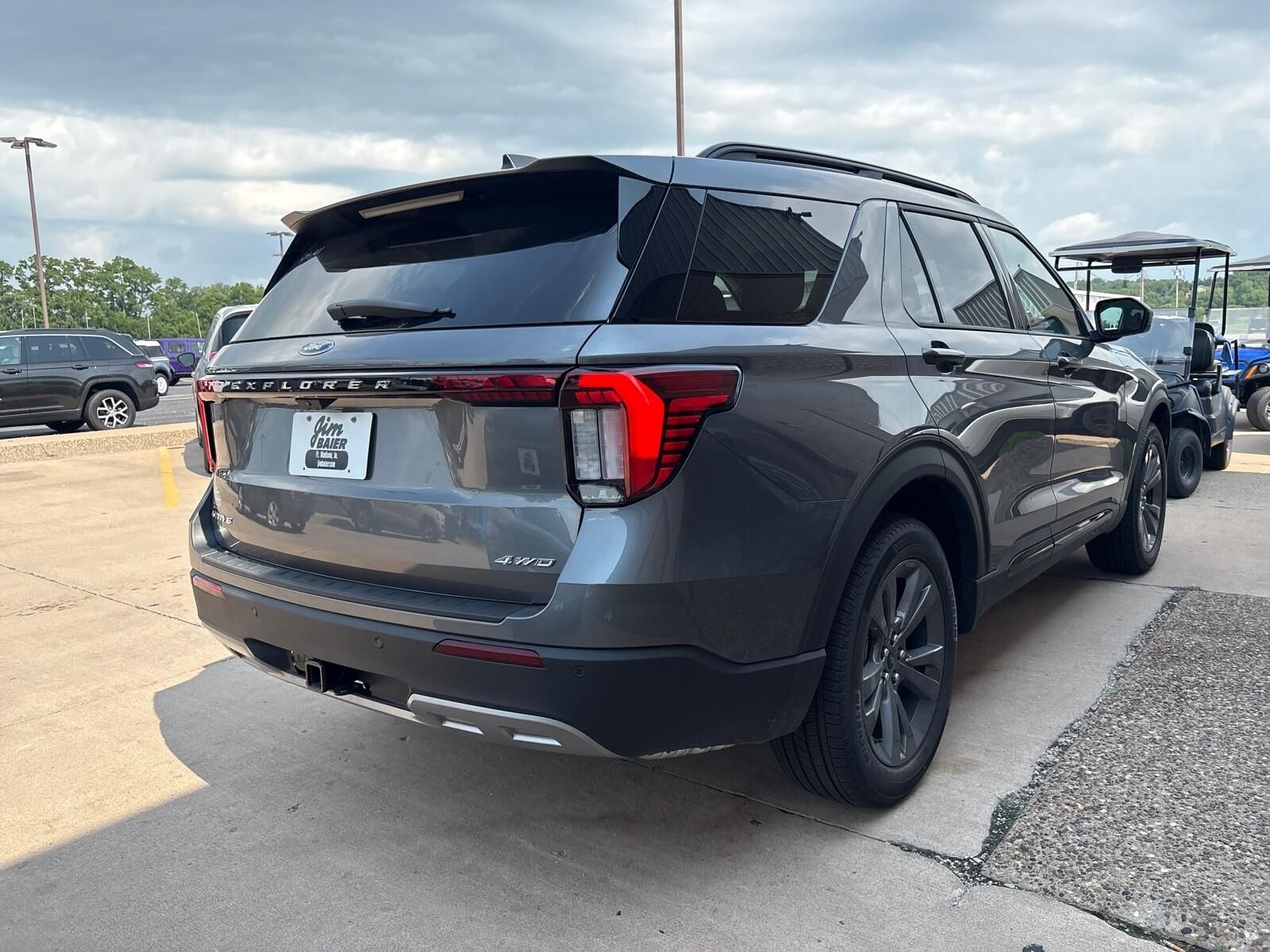 2026 Ford Explorer Active - Photo 9