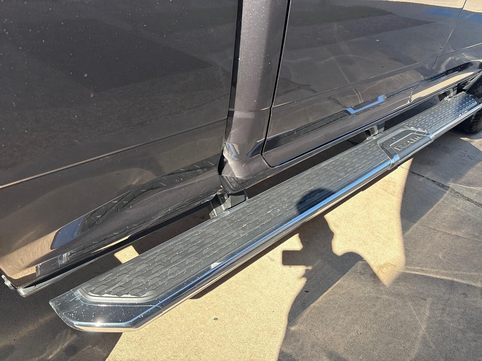 2026 RAM 2500 Laramie - Photo 8