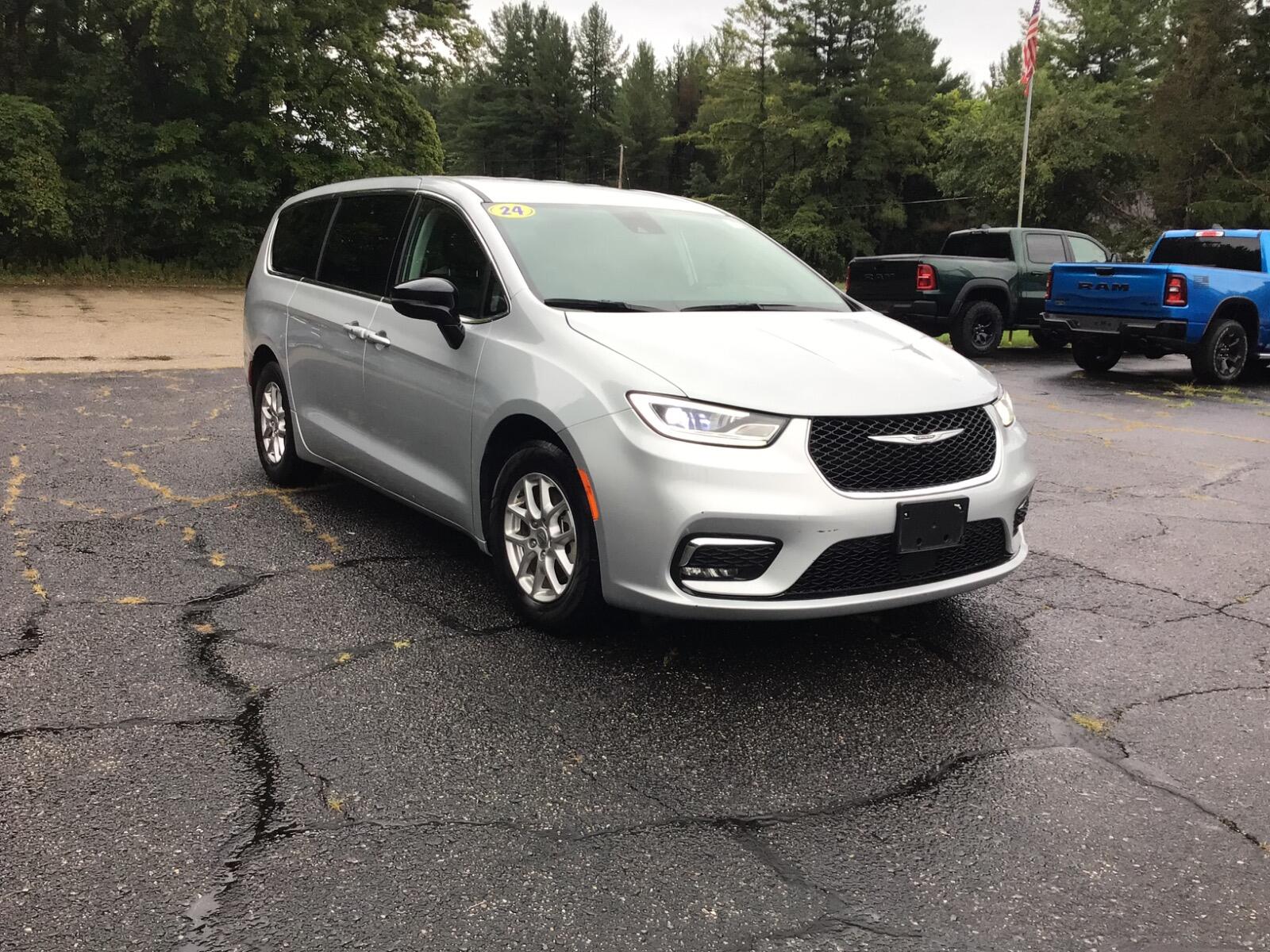 2024 Chrysler Pacifica