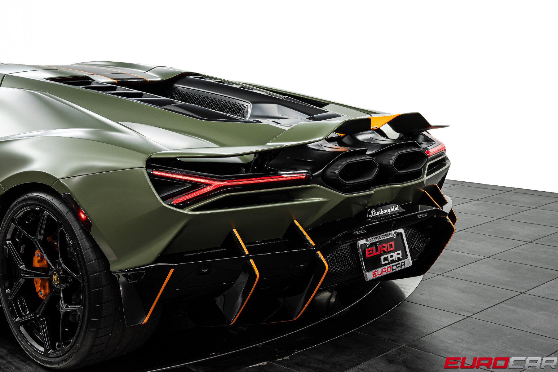 2025 Lamborghini Revuelto *SPECIAL FACTORY PAINT * RARE INTERIOR COLOR*Image 22