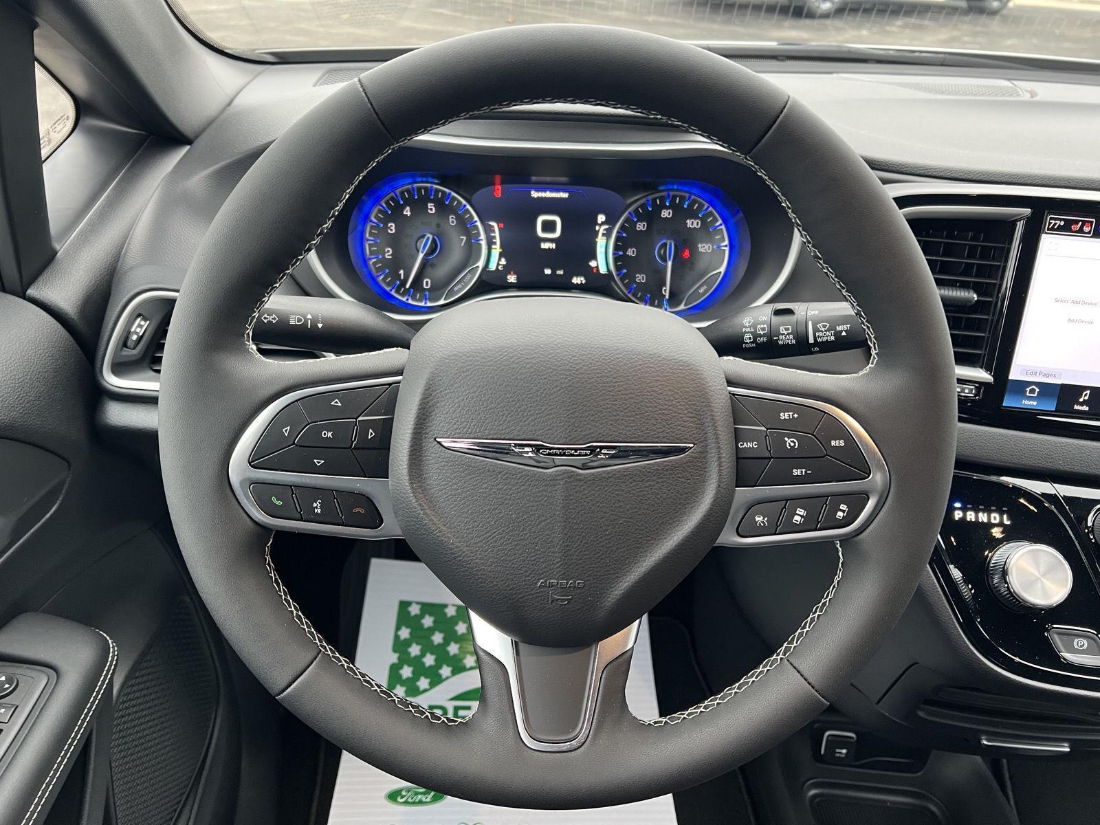 2026 Chrysler Voyager LX - Photo 18
