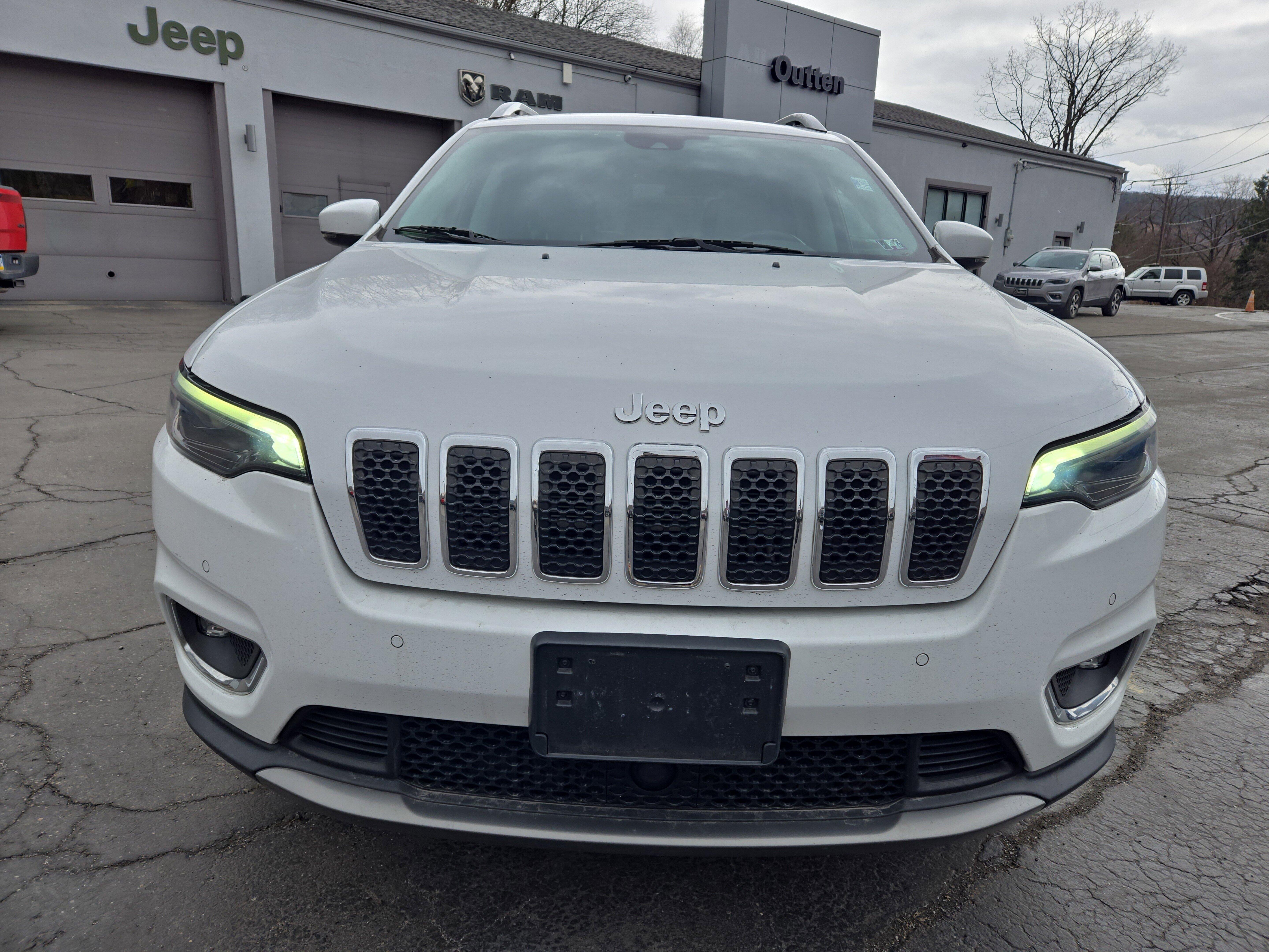 Used 2019 Jeep Cherokee Limited with VIN 1C4PJMDX4KD412122 for sale in Tamaqua, PA