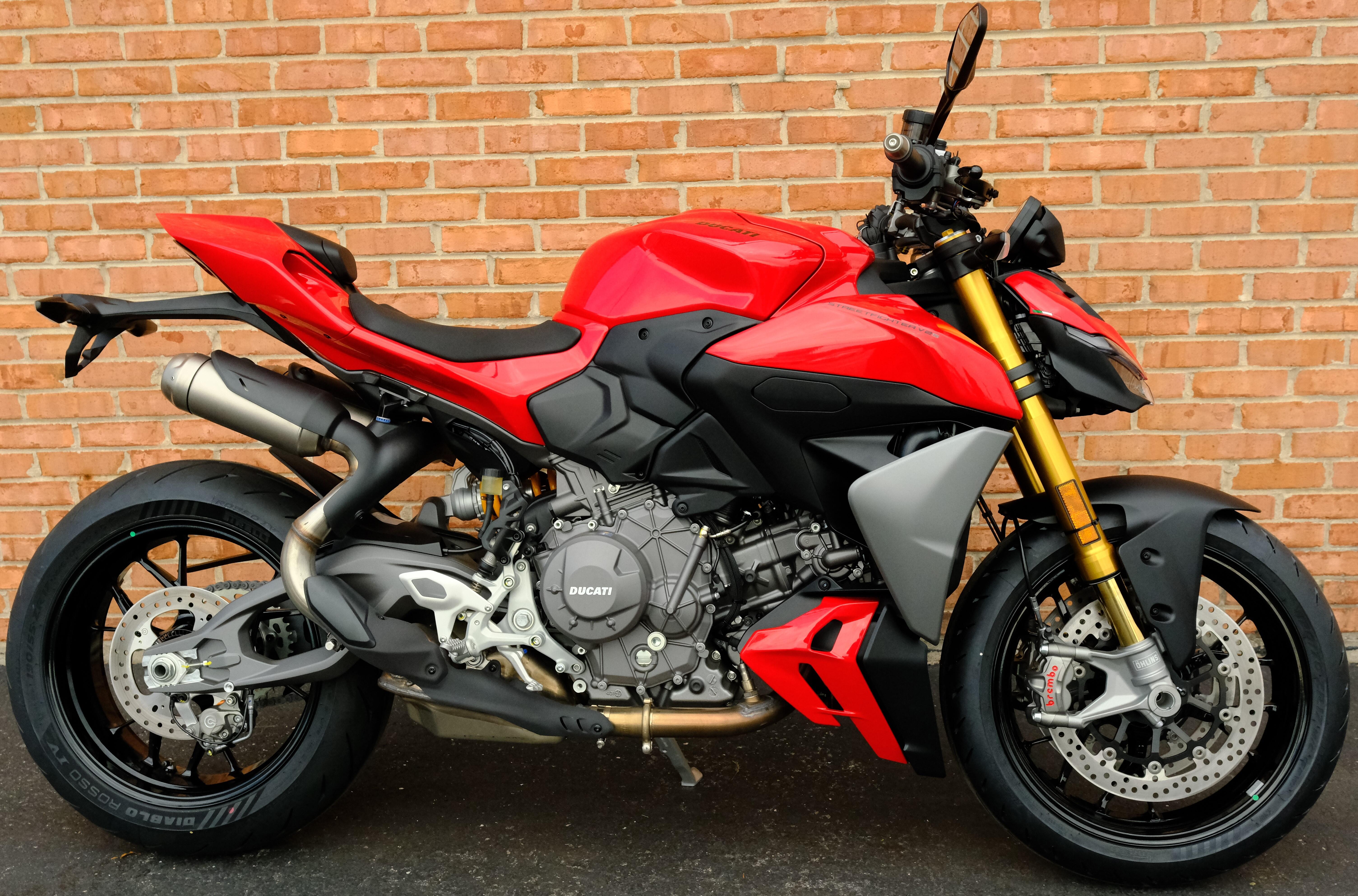 2025 Ducati Streetfighter V2 S