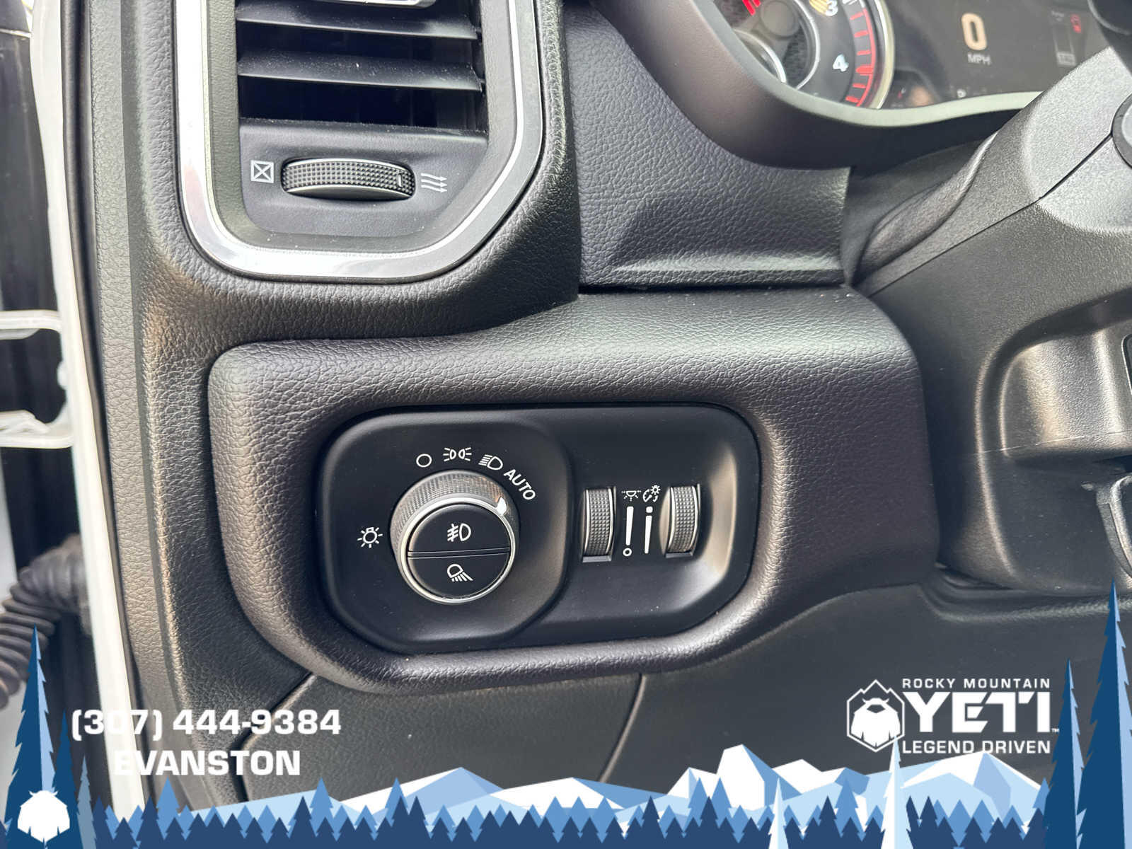 2024 RAM Ram 3500 Pickup Laramie - Photo 26