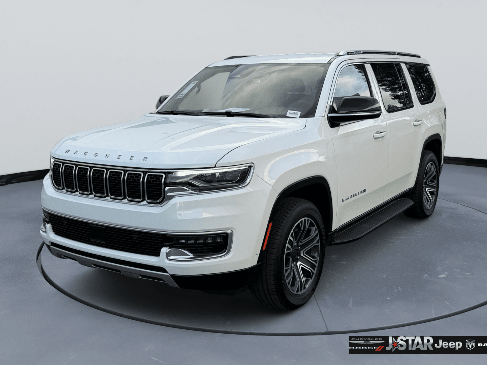 2023 Jeep Wagoneer Series III's photo