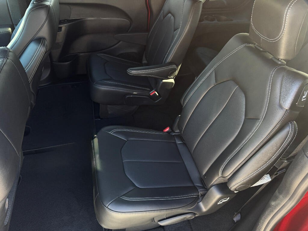 2026 Chrysler Voyager LX - Photo 20