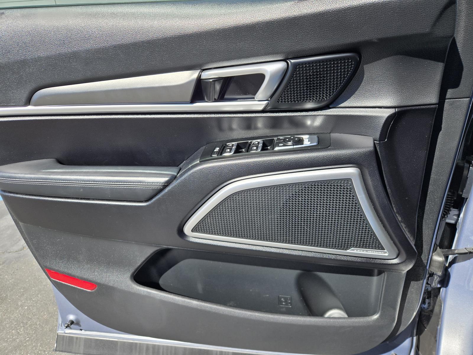 2022 Kia Telluride LX - Photo 21