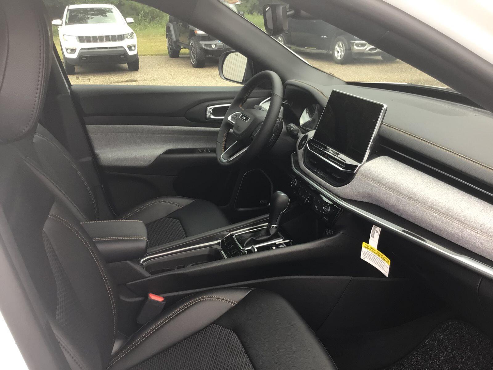2026 Jeep Compass 85th Anniversary - Photo 13