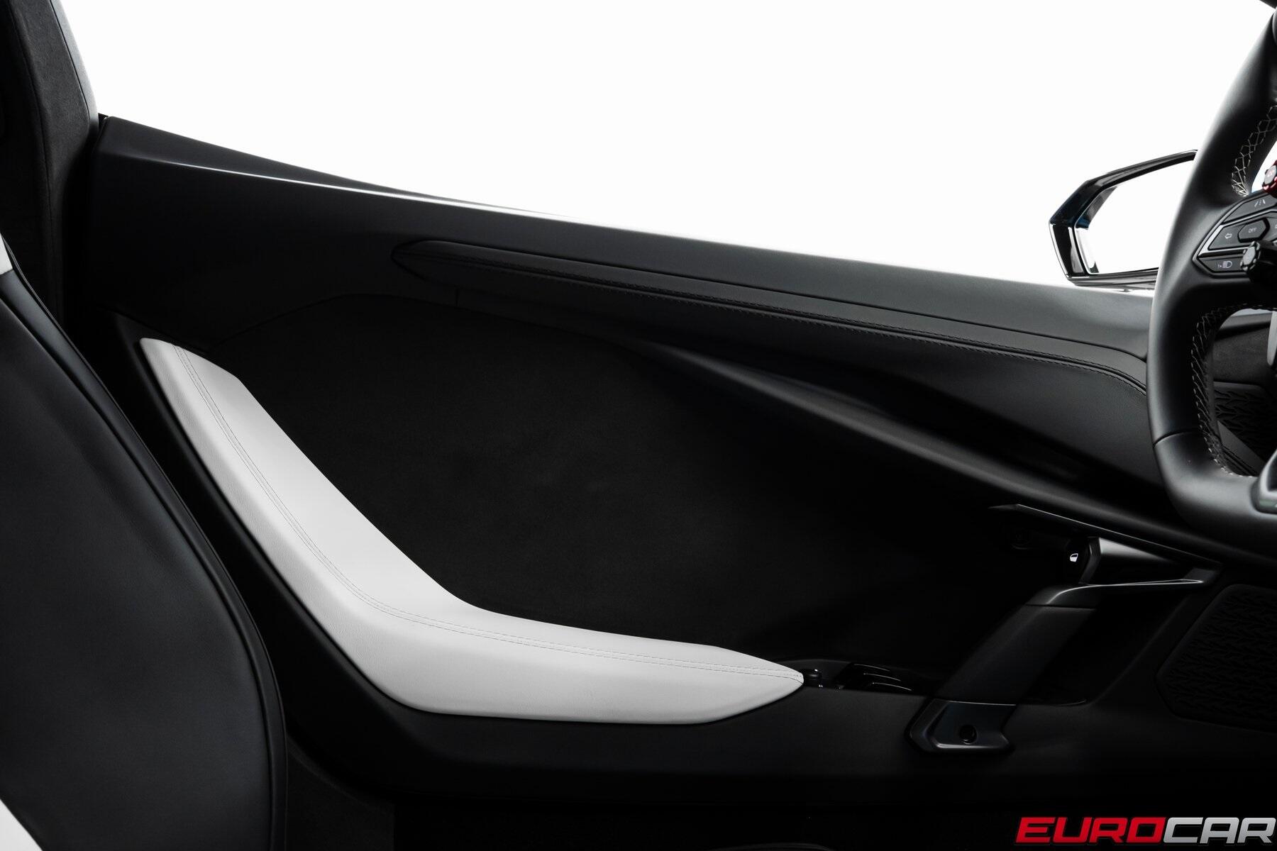 Used 2025 Lamborghini Revuelto *HIGH GLOSS STYLE PACKAGE * PASSENGER DISPLAY*Image 29