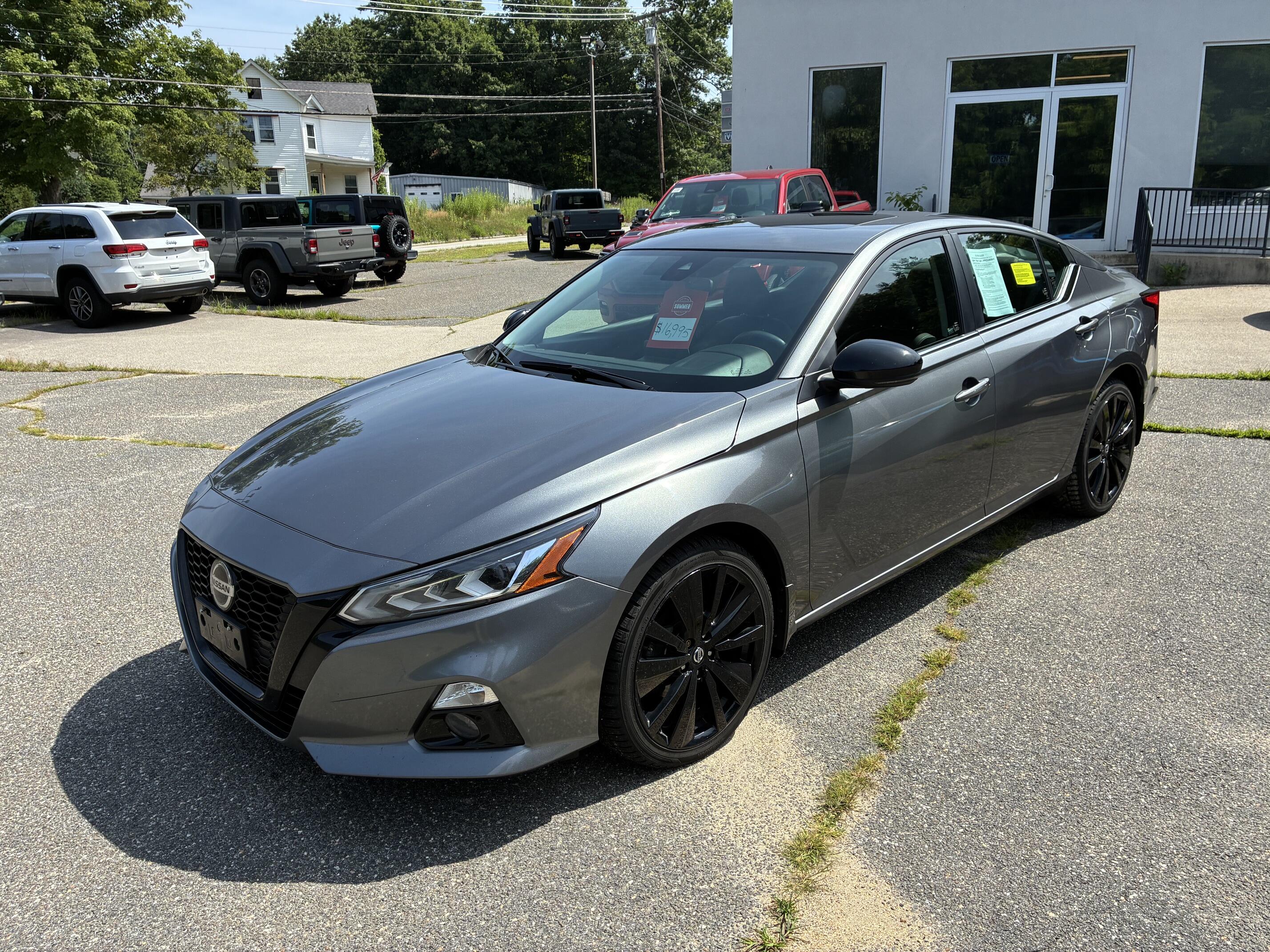 2022 Nissan Altima 2.5 SR