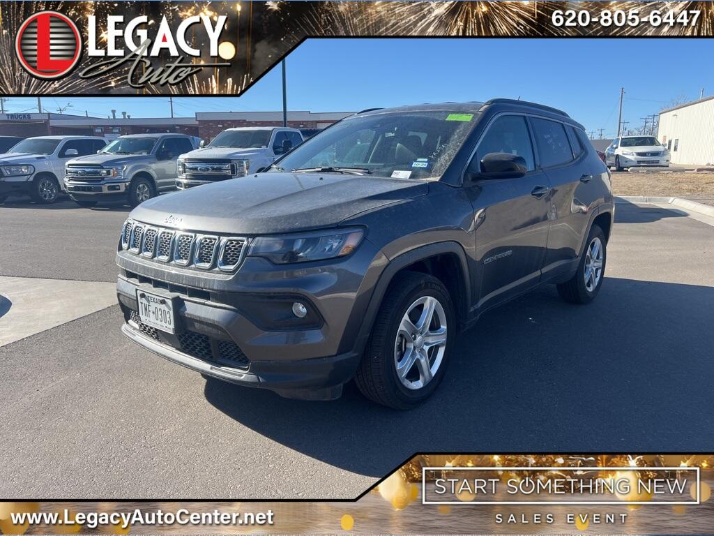 Used 2024 Jeep Compass Latitude with VIN 3C4NJDBN8RT595294 for sale in Garden City, KS