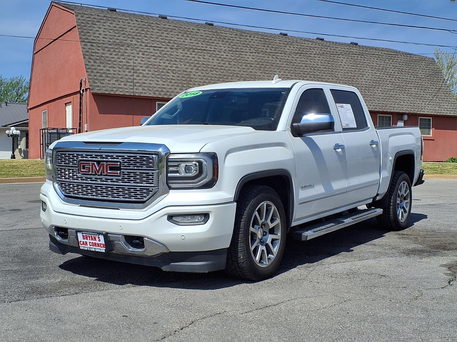 2018 GMC Sierra 4WD Crew Cab Short Box's photo