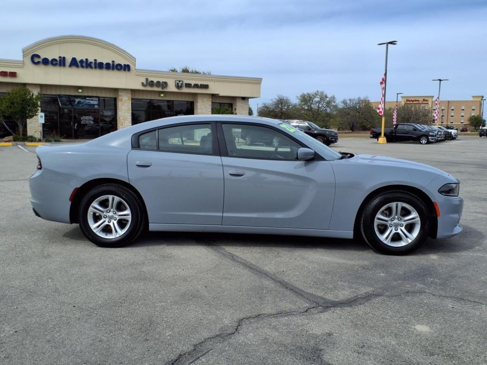 Used 2022 Dodge Charger SXT with VIN 2C3CDXBG6NH220139 for sale in Uvalde, TX