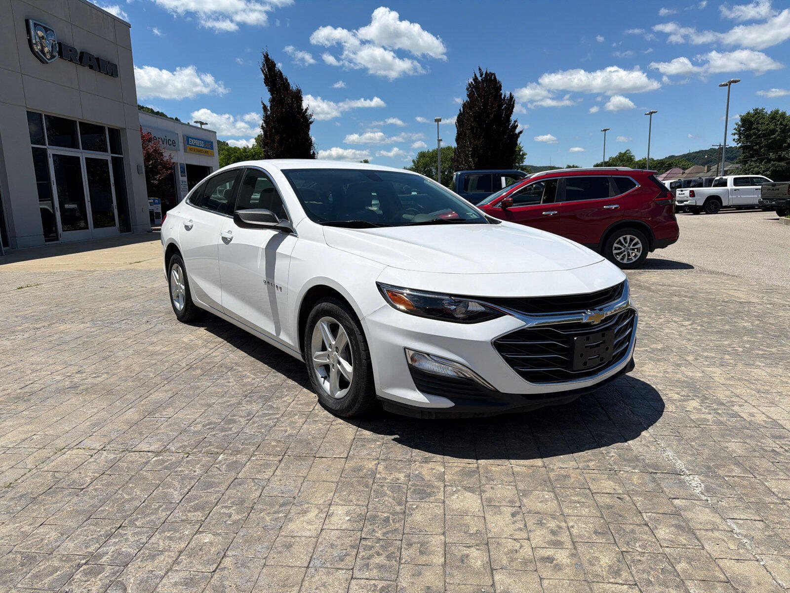 Used 2019 Chevrolet Malibu 1LS with VIN 1G1ZB5ST1KF199963 for sale in Newell, WV