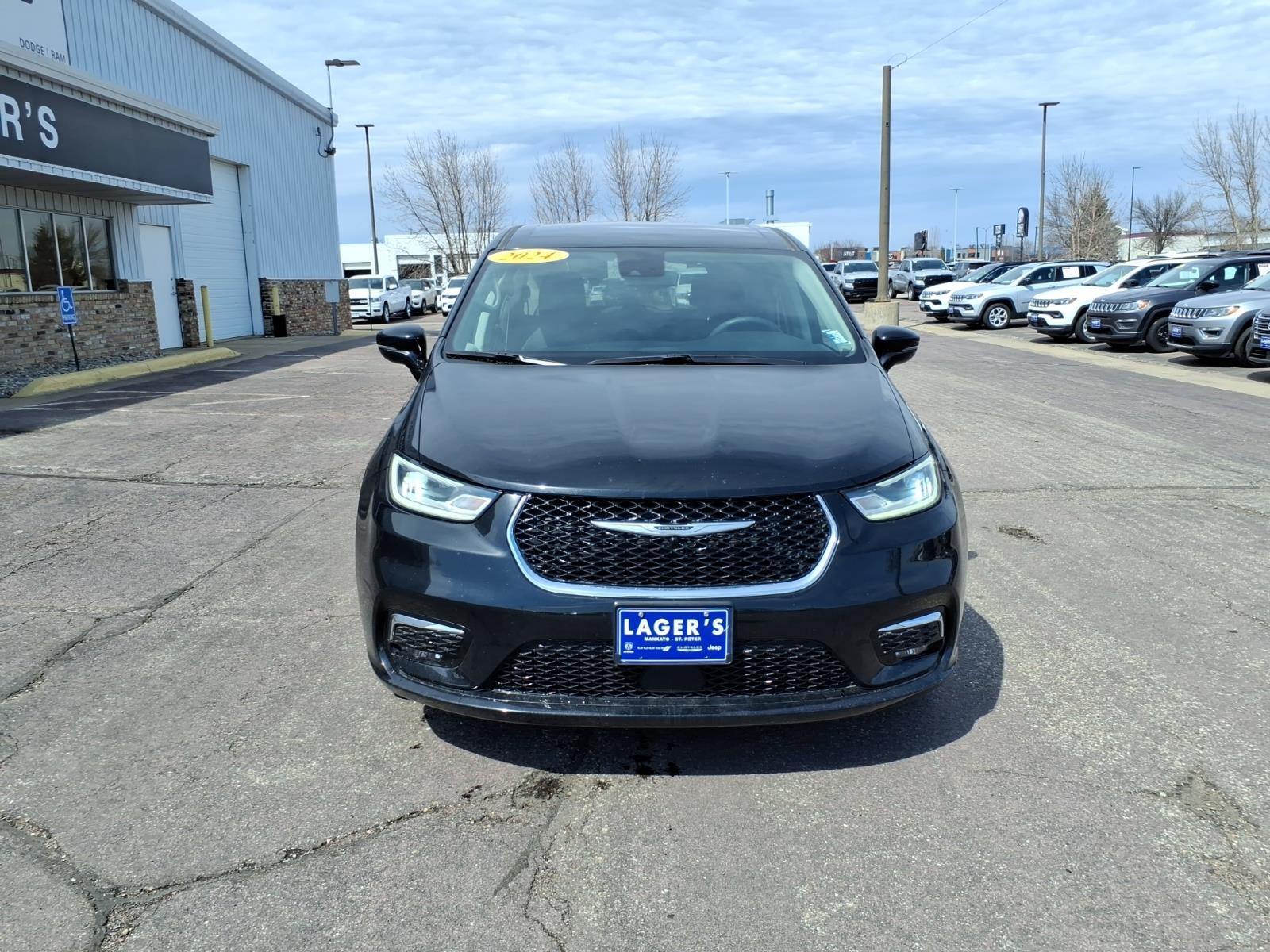 2024 Chrysler Pacifica Touring L - Photo 16