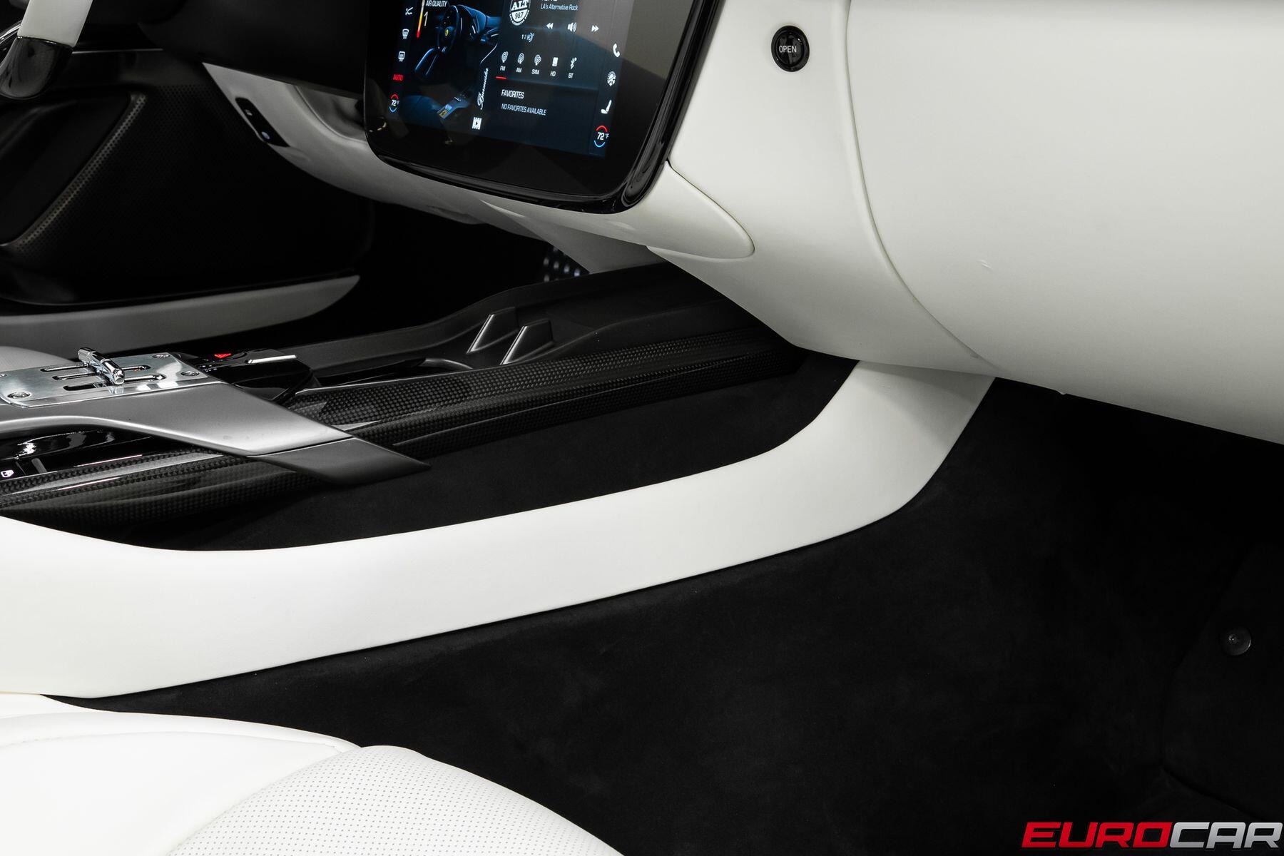 2025 Ferrari 12Cilindri *HUGE CARBON OPTIONS * AIRBRUSHED SHIELD*Image 41