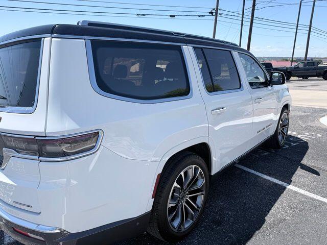 2022 Jeep Grand Wagoneer Series III - Photo 16