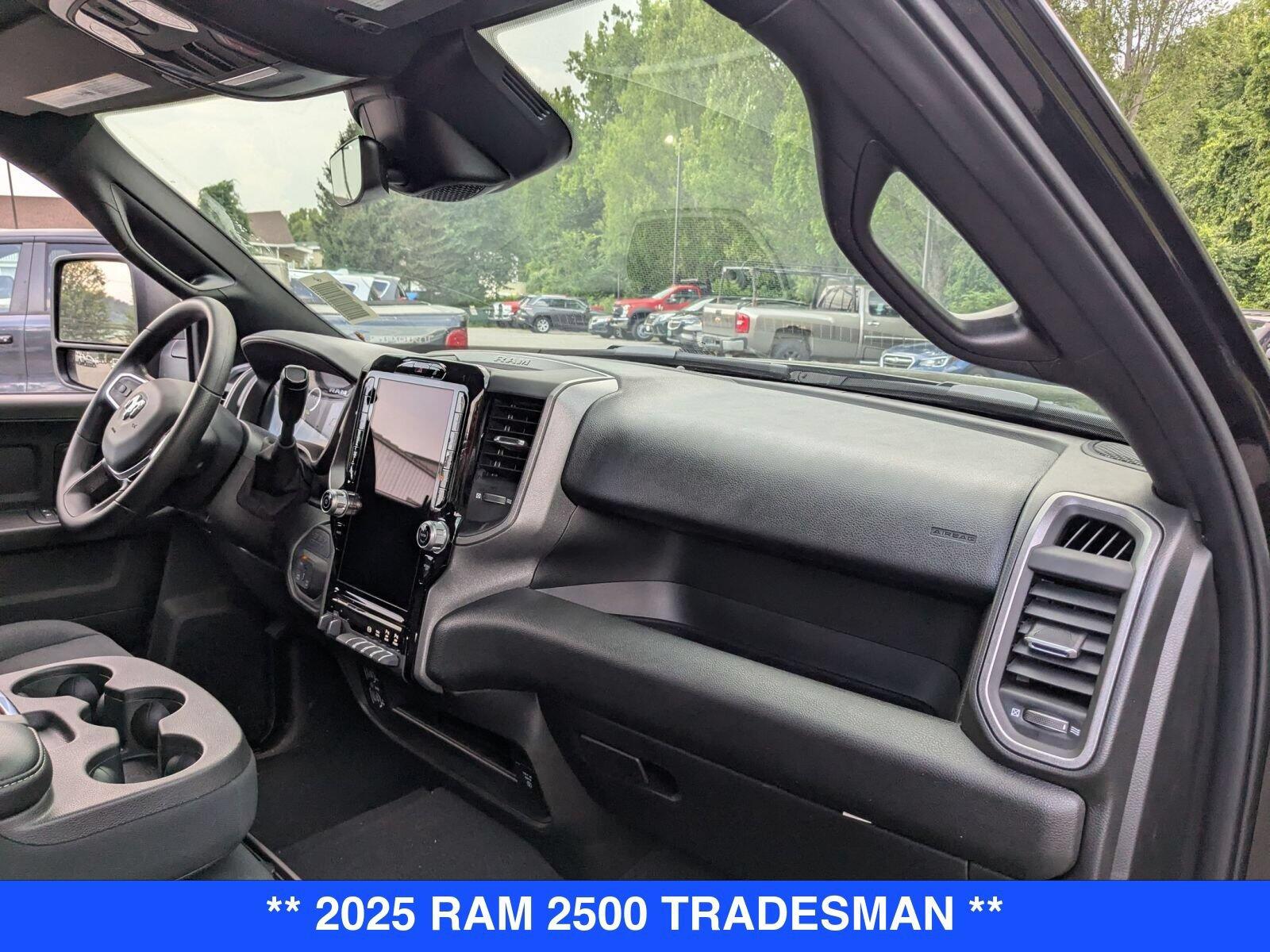2025 RAM 2500 Tradesman - Photo 27