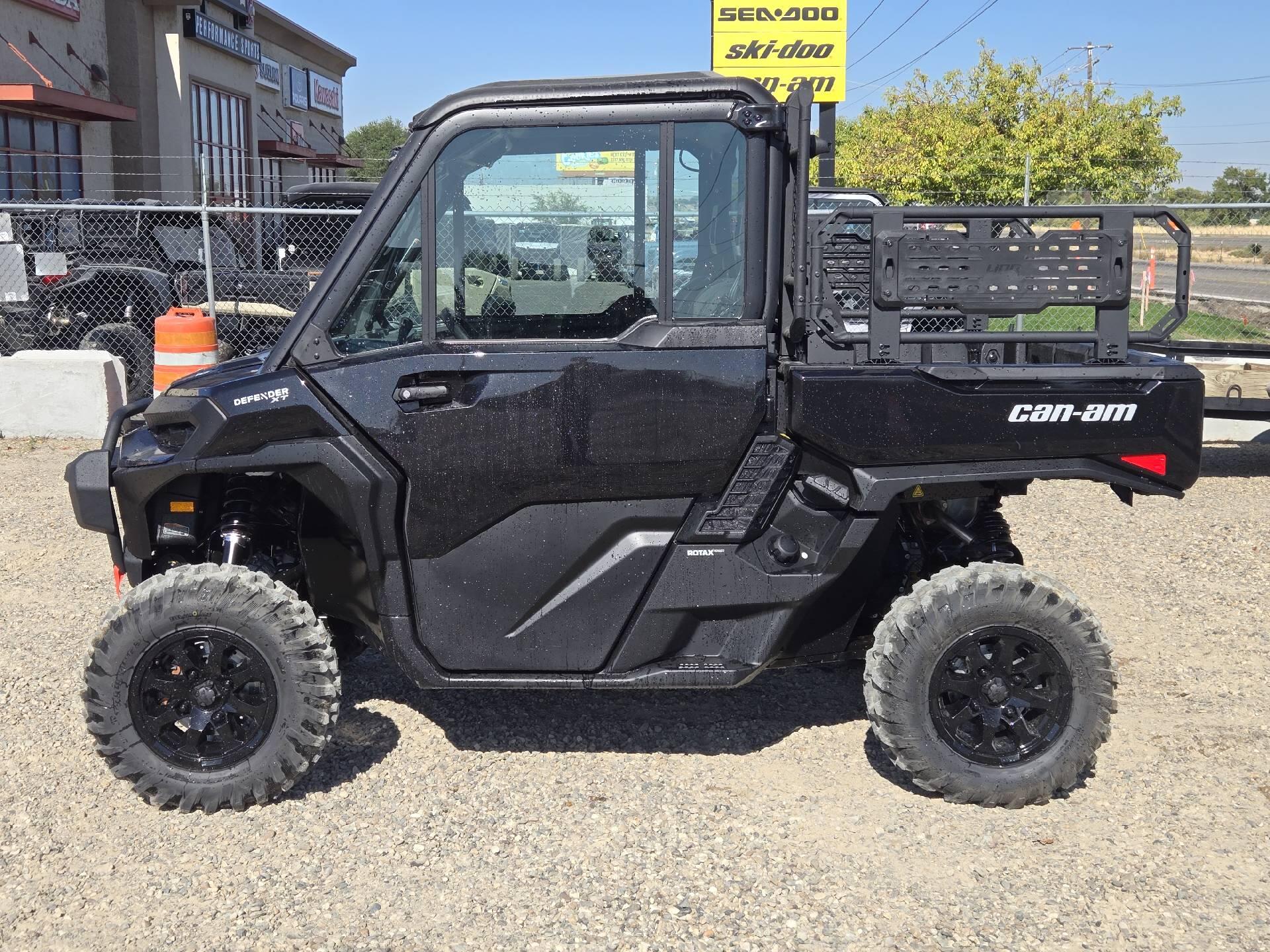 2027 Can-Am DEFENDER XU XT CAB HD10