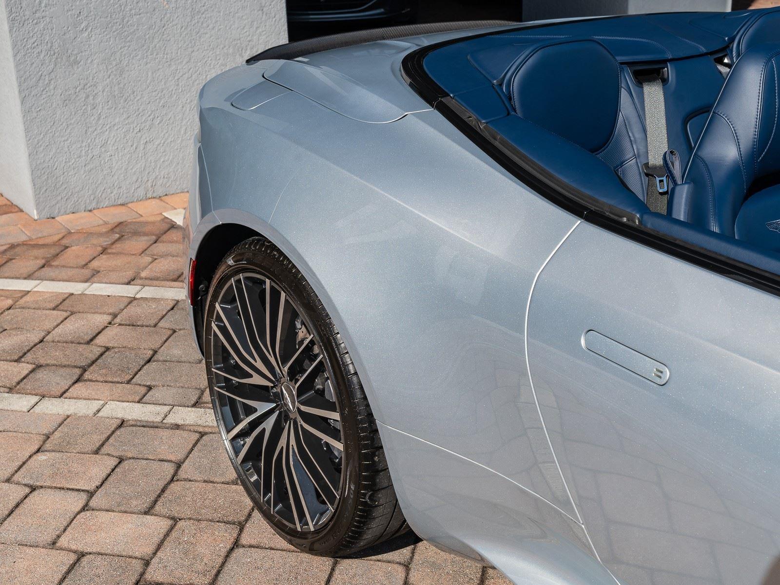 2020 Aston Martin DBS Superleggera Base - Photo 51
