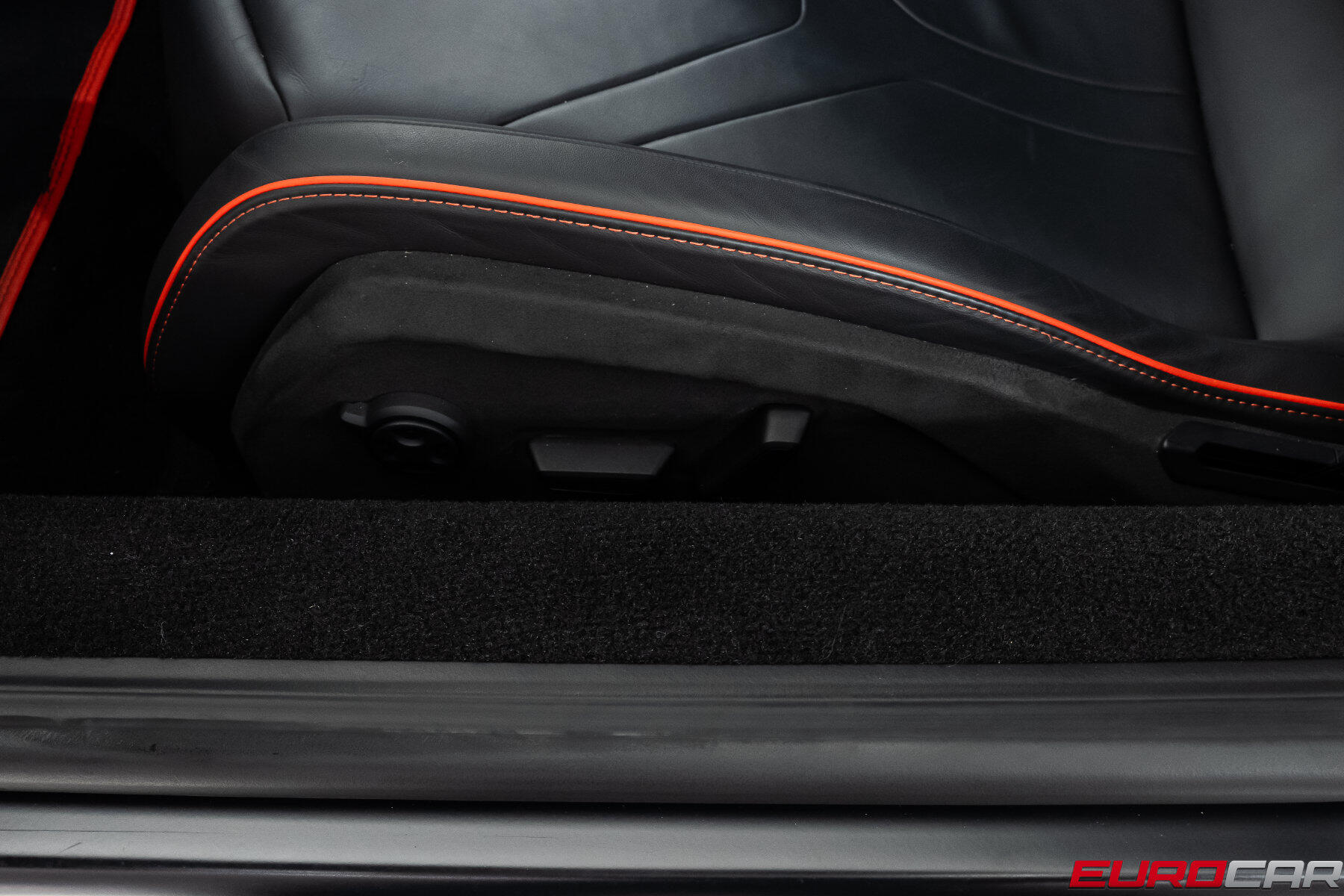 2025 Lamborghini Revuelto *HUGE CARBON OPTIONS * PASSENGER DISPLAY*Image 50