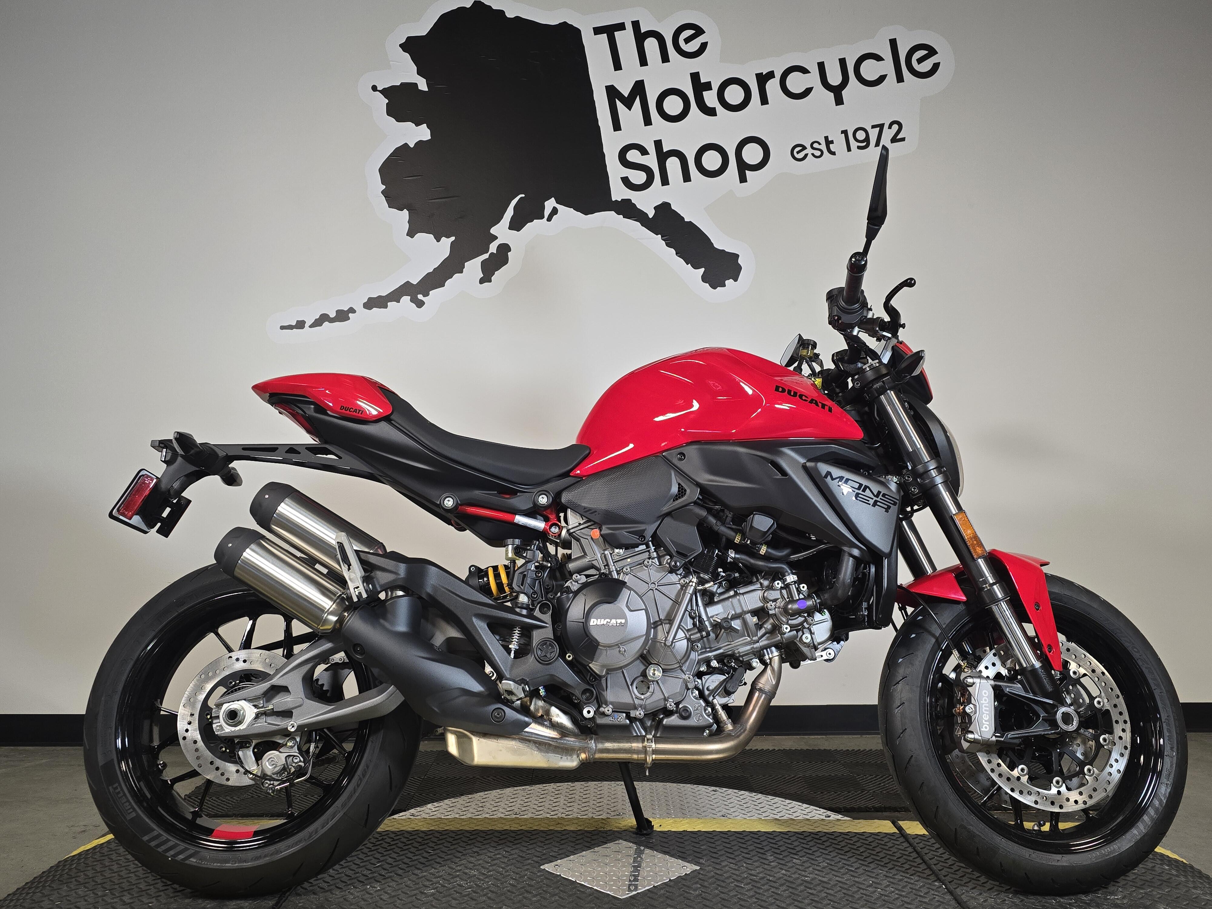 2027 Ducati MONSTER PLUS