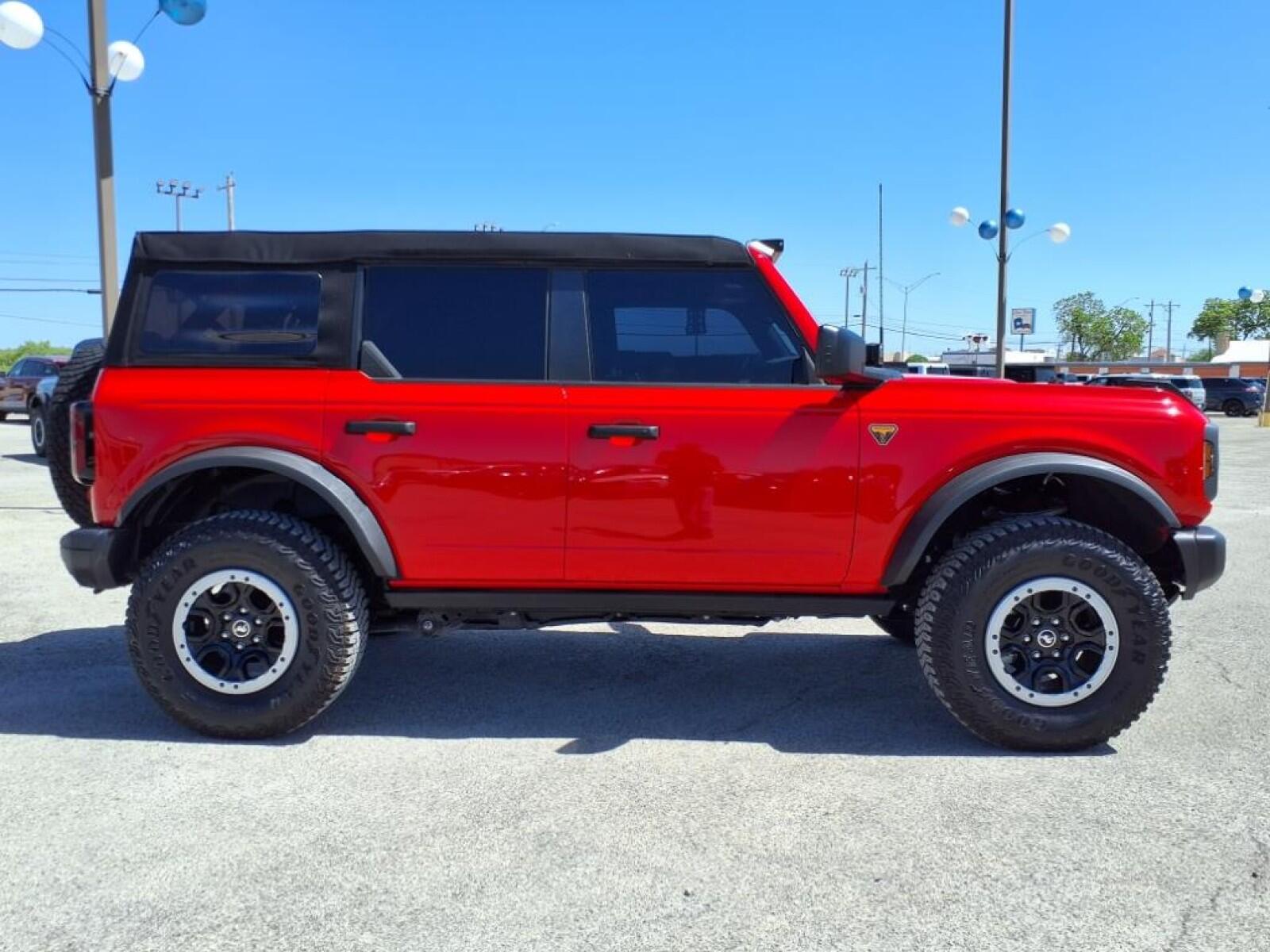 Used 2023 Ford Bronco 4-Door Badlands with VIN 1FMEE5DH4PLB97134 for sale in Uvalde, TX