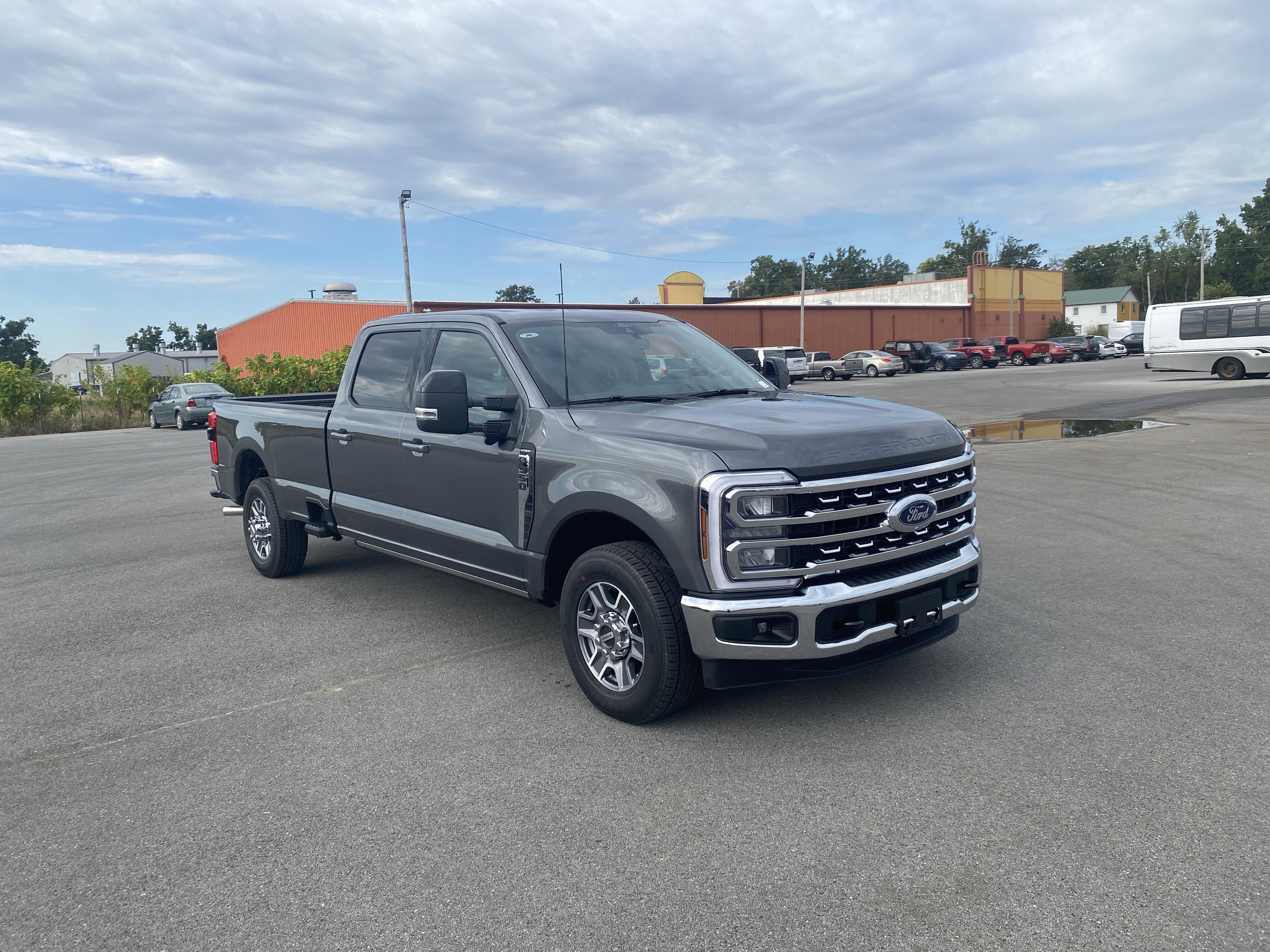 2026 Ford Super Duty F-350 SRW Lariat